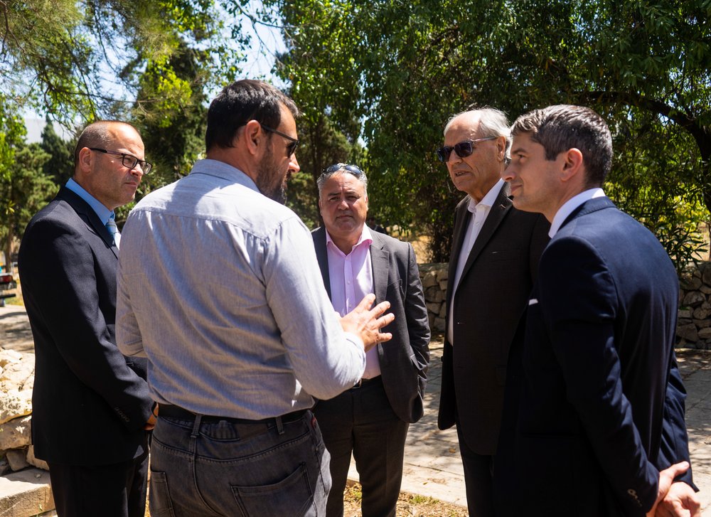 Governor of the Central Bank of Malta, Professor Edward Scicluna, visits Ġnien il-Mediterran