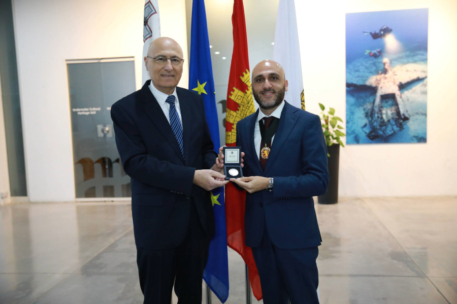Coin Presentation