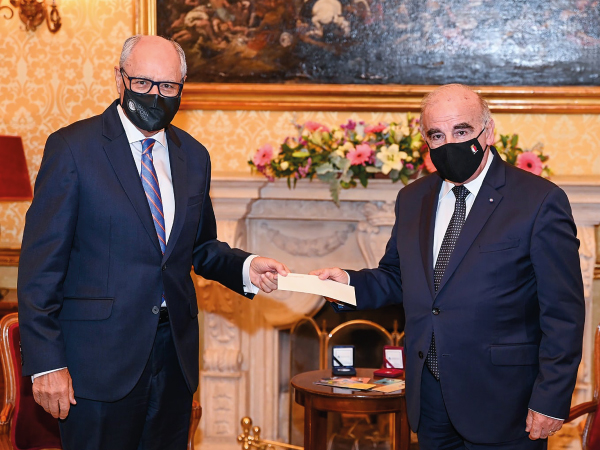 Presentation of cheque