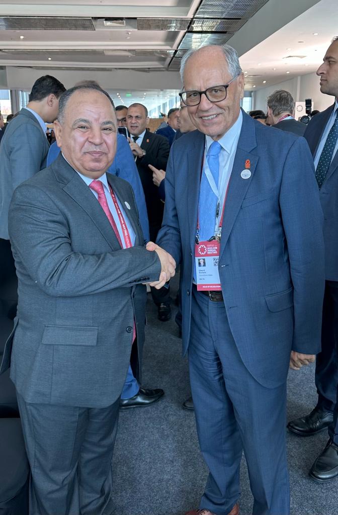 Governor Professor Edward Scicluna with Dr Mohamed Maait, Minister of Finance of Egypt and Governor and Chairman of the Board of Governors AIIB, the host of this year&rsquo;s annual meeting