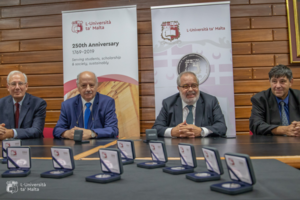 Ħruġ ta&rsquo; munita li tfakkar il-250 anniversarju tal-Universit&agrave; ta&rsquo; Malta