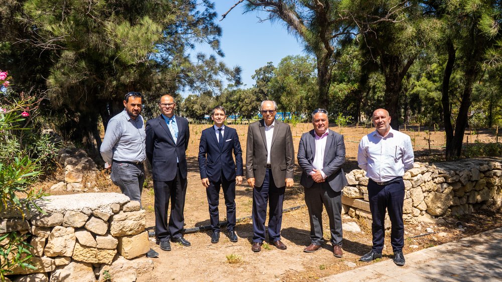Il-Bank Ċentrali ta’ Malta ħadem ma’ Parks Malta biex iħawwel 250 siġra fi Ġnien il-Mediterran f’Raħal Ġdid Il-Bank Ċentrali ta’ Malta ħadem ma’ Parks Malta biex iħawwel 250 siġra fi Ġnien il-Mediterran f’Raħal Ġdid