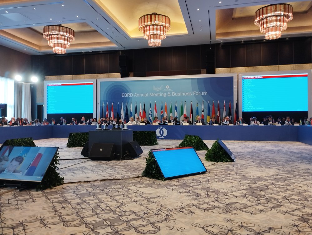 Il-Gvernatur tal-Bank Ċentrali ta’ Malta u Gvernatur tal-BERŻ kien rappreżentat minn Mr Matthew Zammit u Mr Ahmed Hnesh Il-Gvernatur tal-Bank Ċentrali ta’ Malta u Gvernatur tal-BERŻ kien rappreżentat minn Mr Matthew Zammit u Mr Ahmed Hnesh