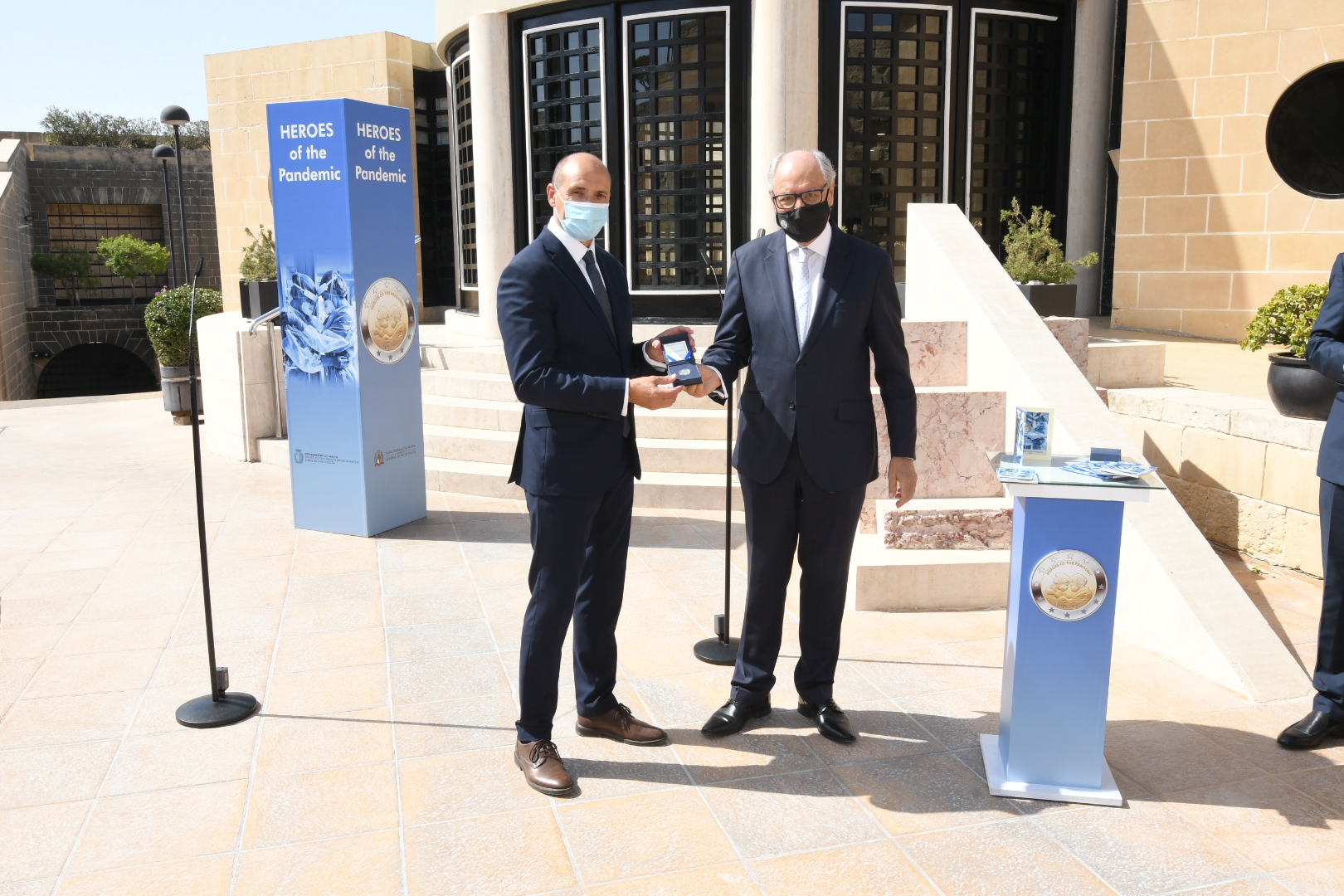 A new €2 commemorative coin extolls the Heroes of the Pandemic A new €2 commemorative coin extolls the Heroes of the Pandemic