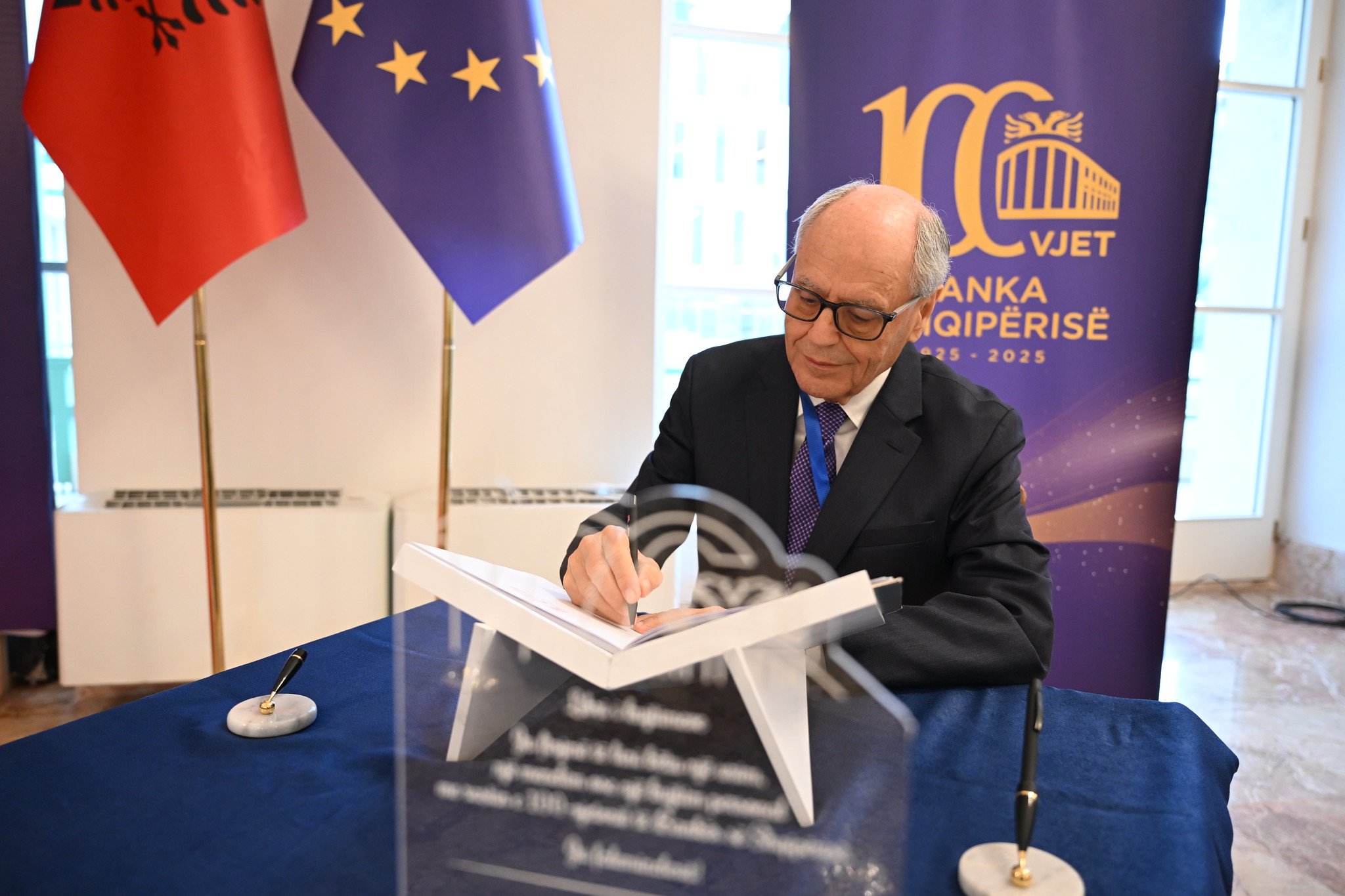 Il-Gvernatur Scicluna