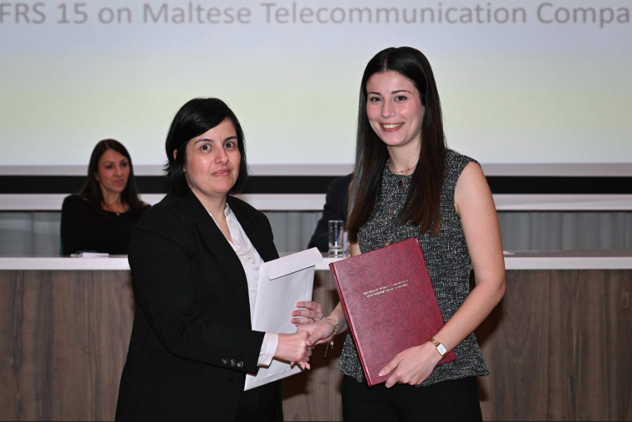 Id-DG Rita Schembri ma' Mariah Azzopardi